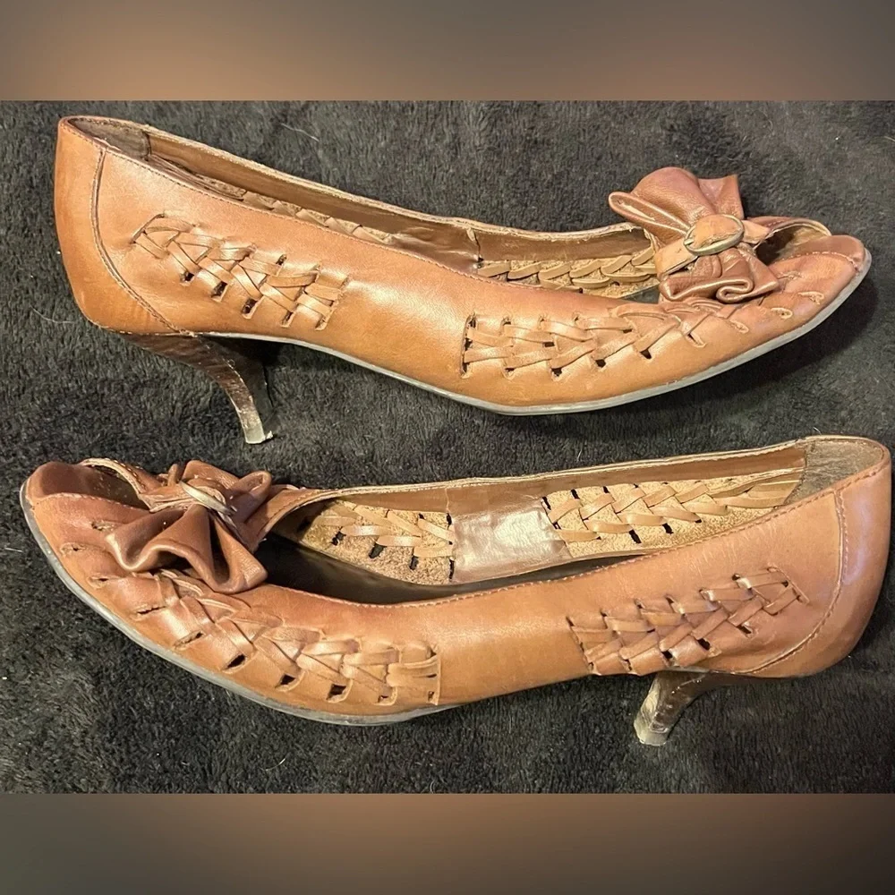 Vtg Y2K Connie Braided Leather Peekaboo Women’s Heels size 6 1/2